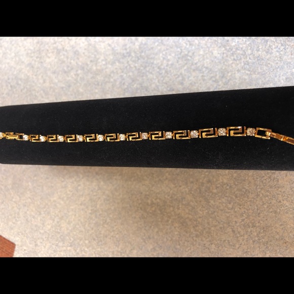Avon NWOT Gold-tone and CZ Tennis Bracelet. **FINAL CLEARANCE** - Picture 3 of 5